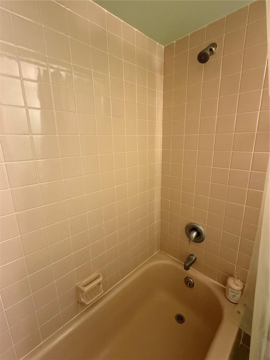 PINE LAKES GOLF COURSE - Residential