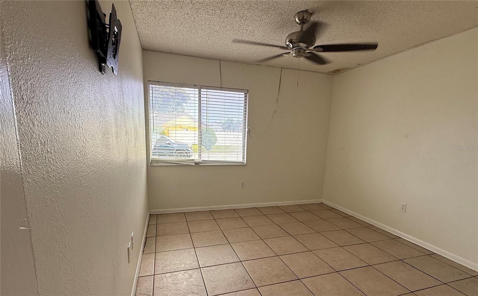 SKY LAKE SOUTHB - Residential