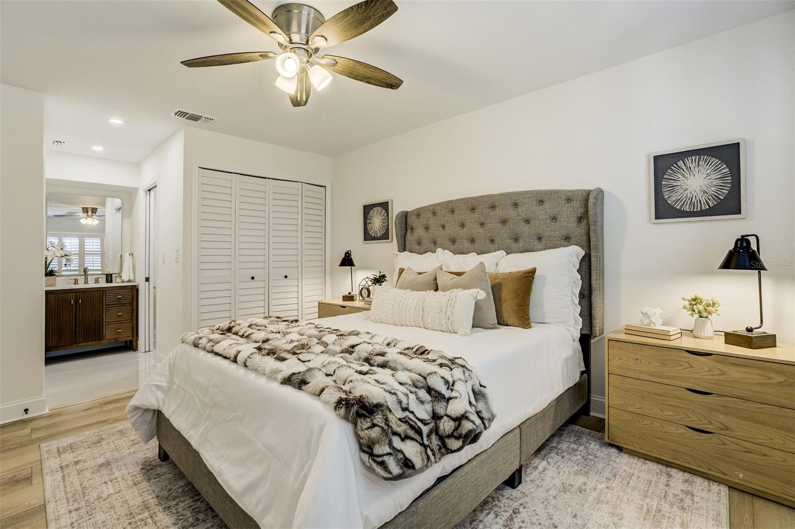 HARBOR POINTE CONDO - Residential