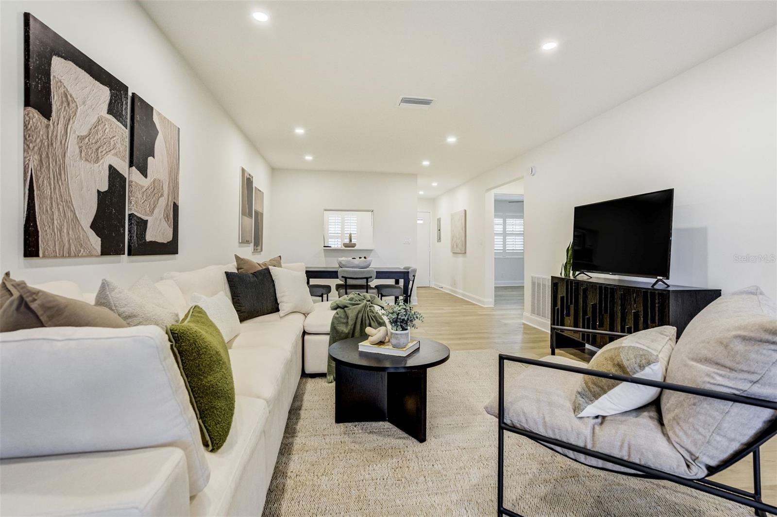 HARBOR POINTE CONDO - Residential