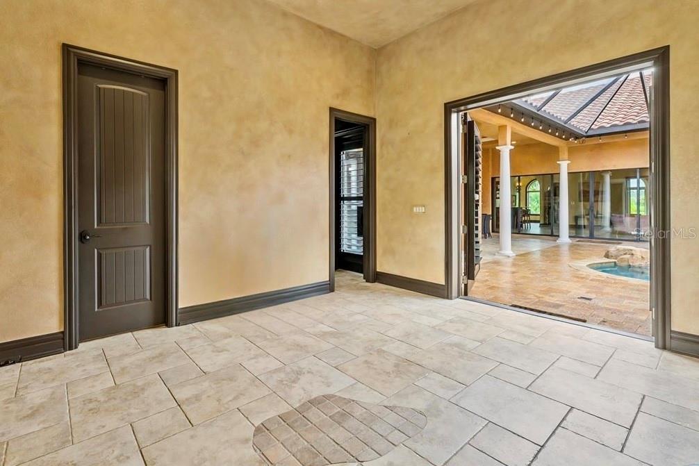 SANCTUARY PH 02 - Residential