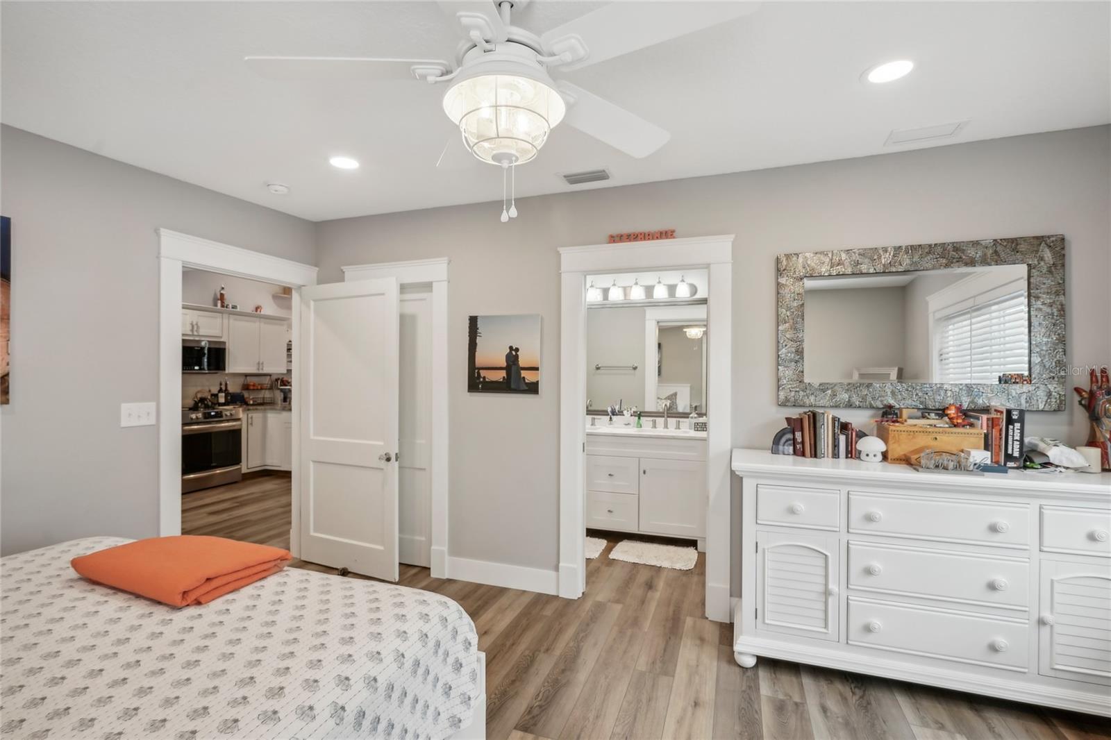 VENICE EDGEWOOD SEC OF - Residential