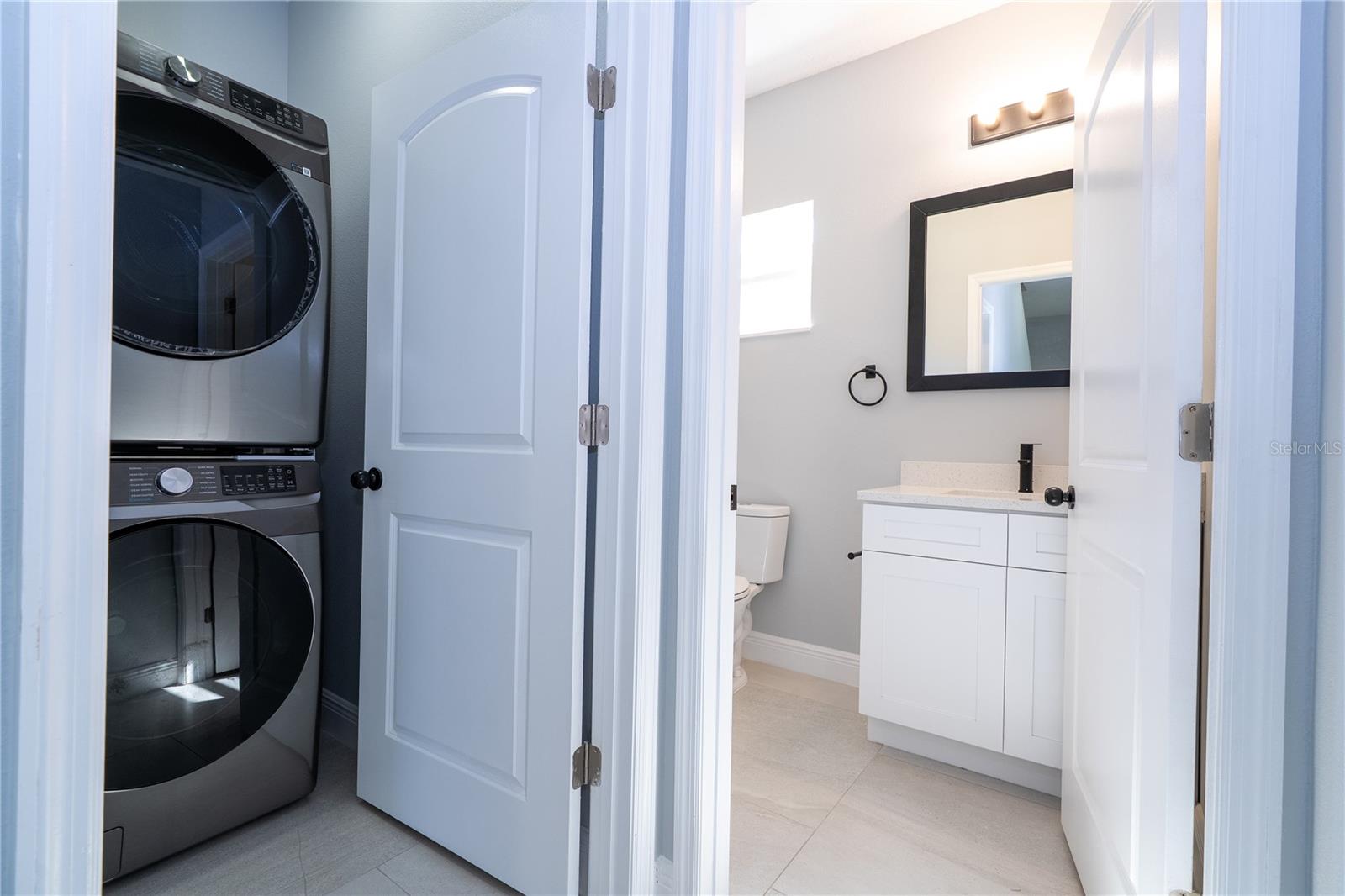 CALABAY PARC AT TOWER LAKE - Residential