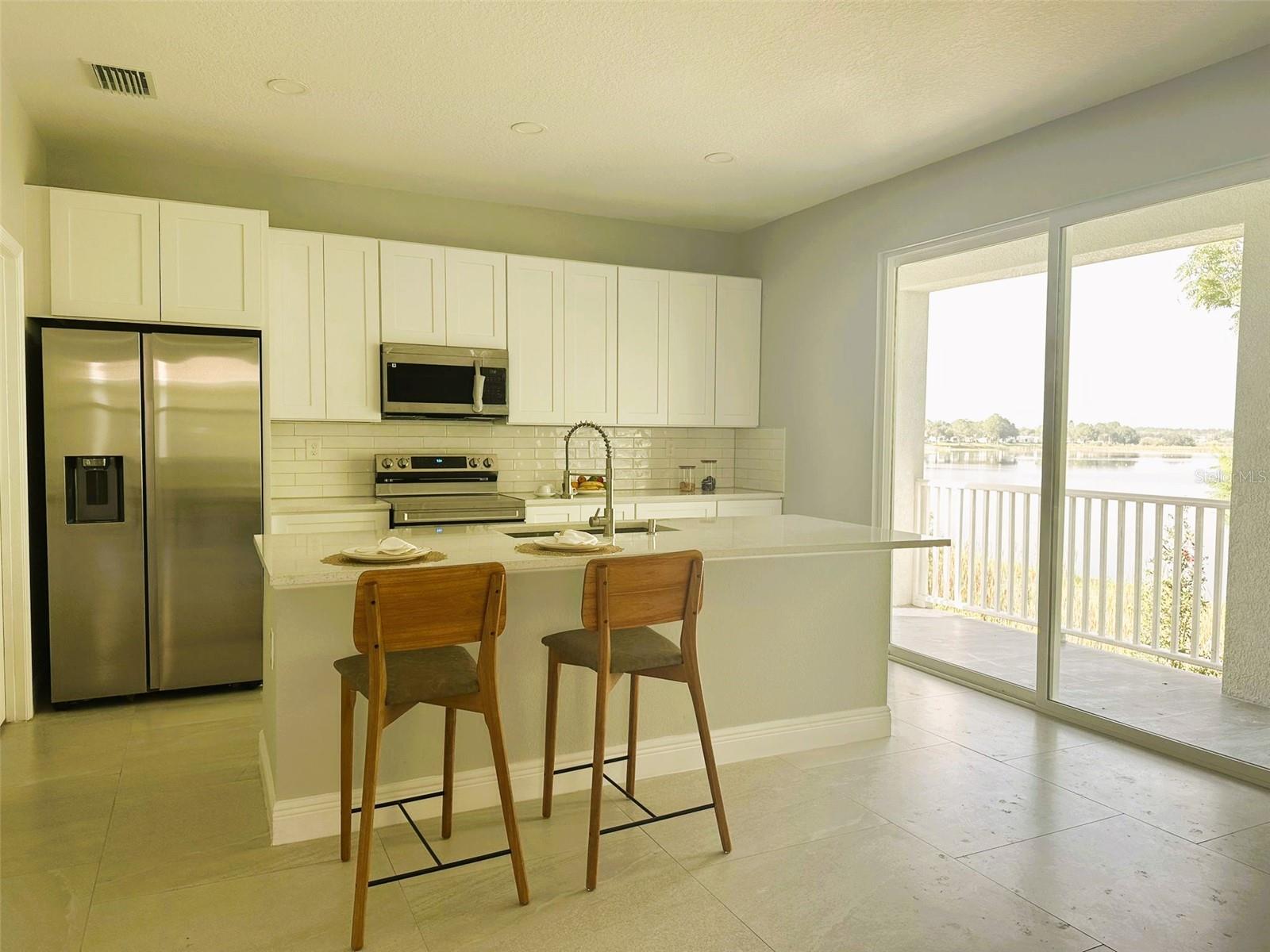 CALABAY PARC AT TOWER LAKE - Residential