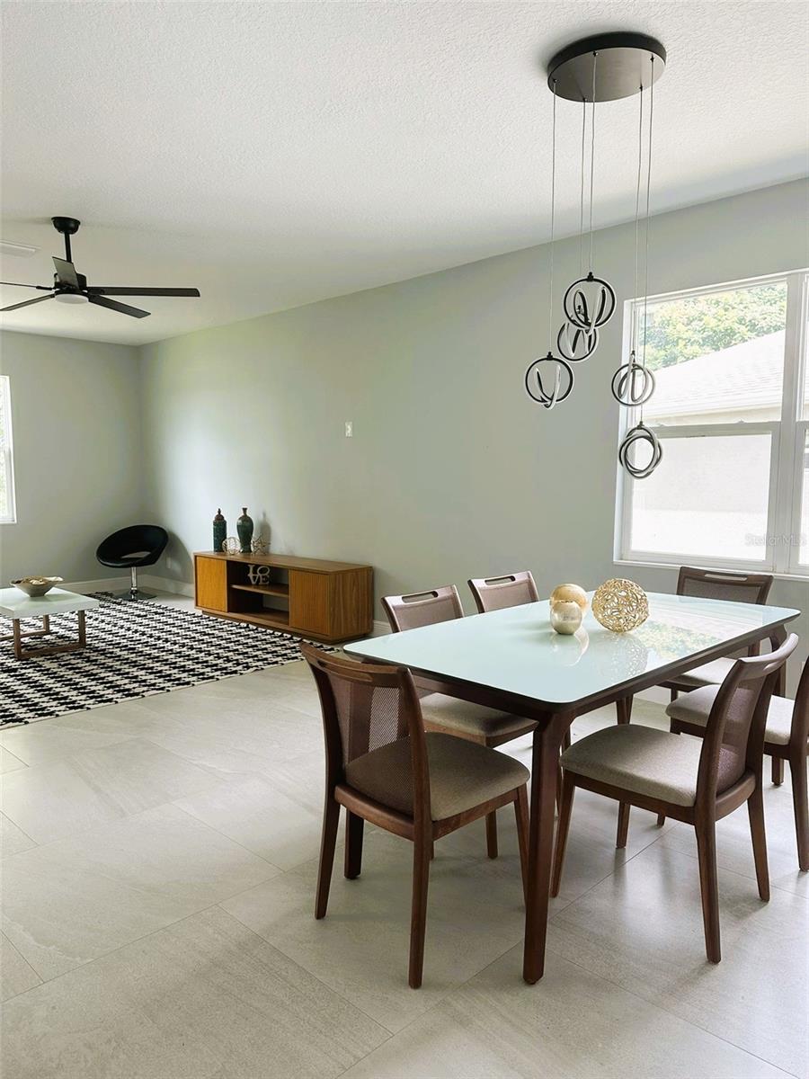 CALABAY PARC AT TOWER LAKE - Residential