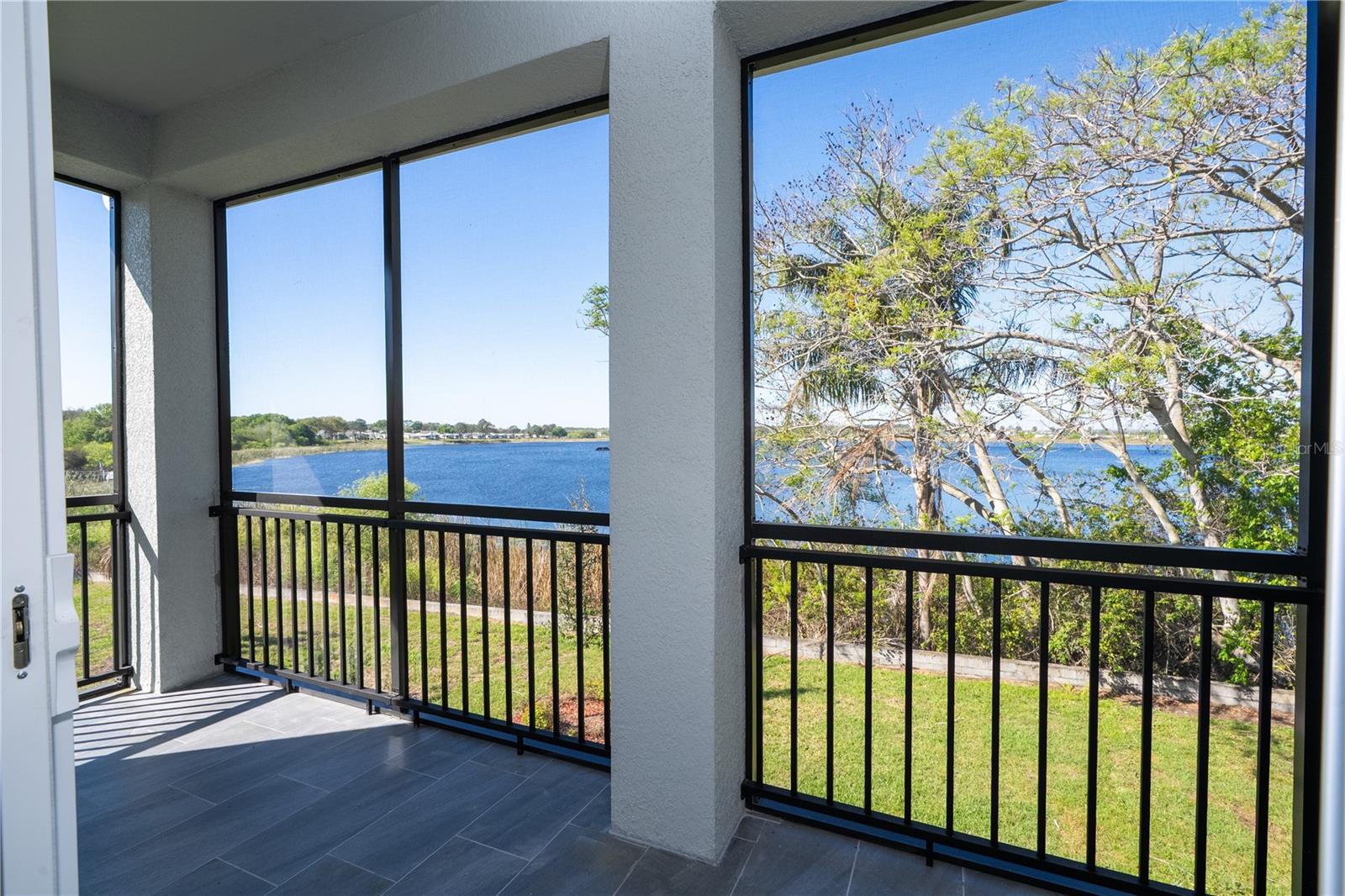 CALABAY PARC AT TOWER LAKE - Residential