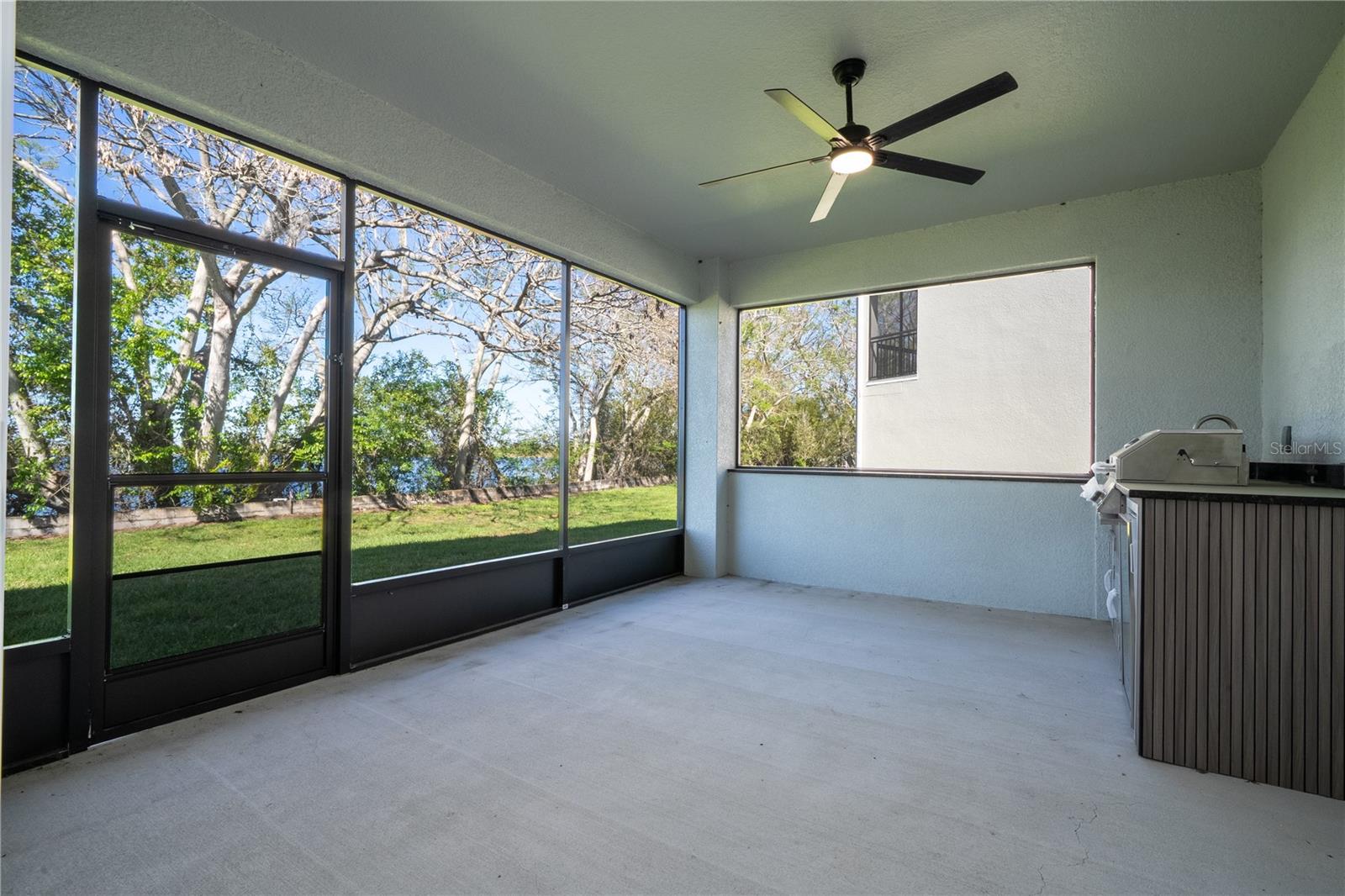 CALABAY PARC AT TOWER LAKE - Residential