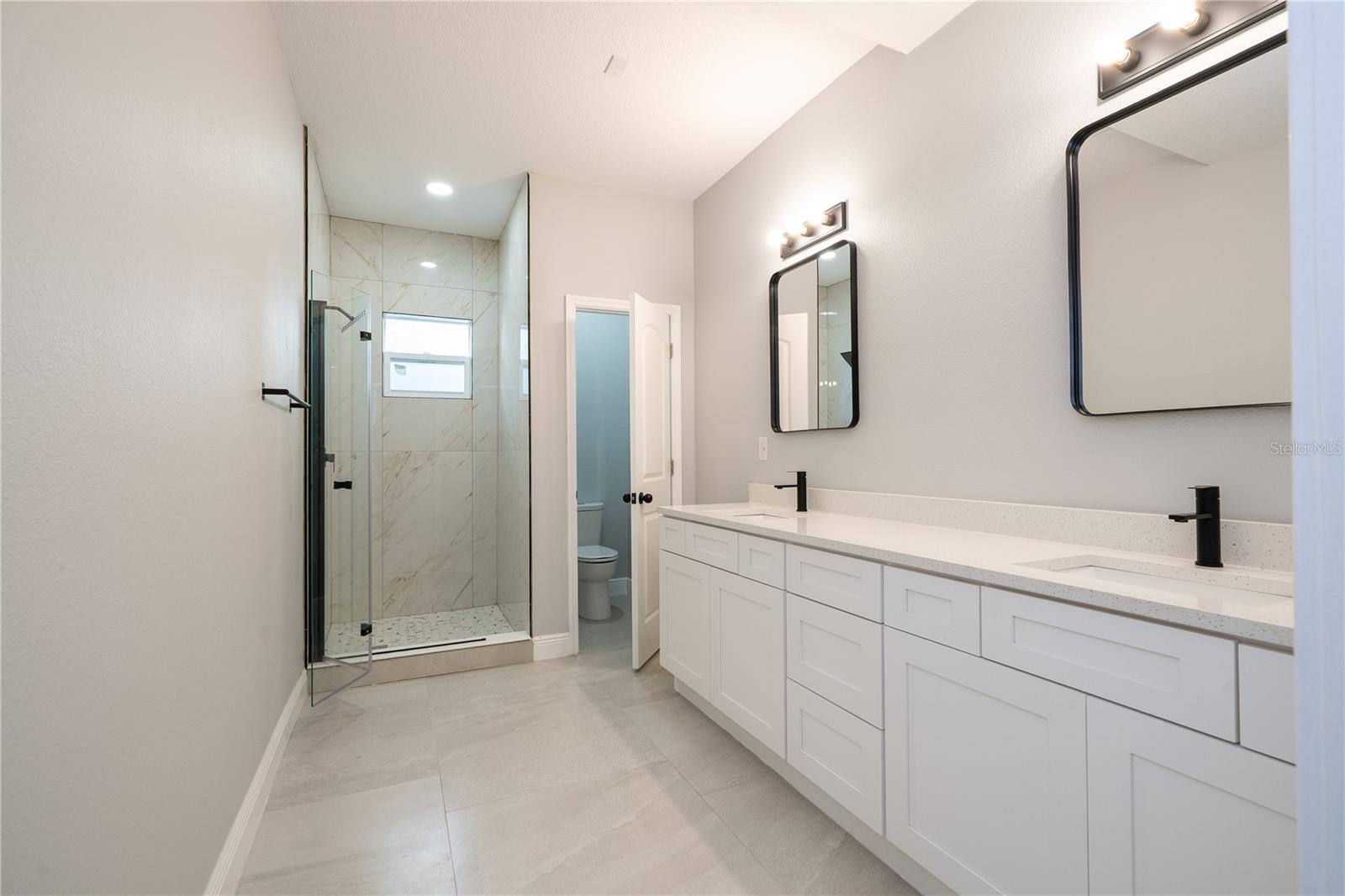 CALABAY PARC AT TOWER LAKE - Residential