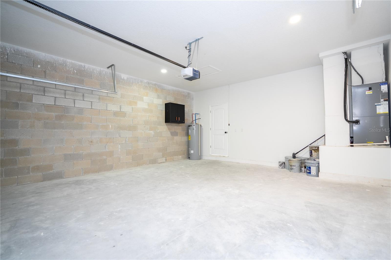 CALABAY PARC AT TOWER LAKE - Residential