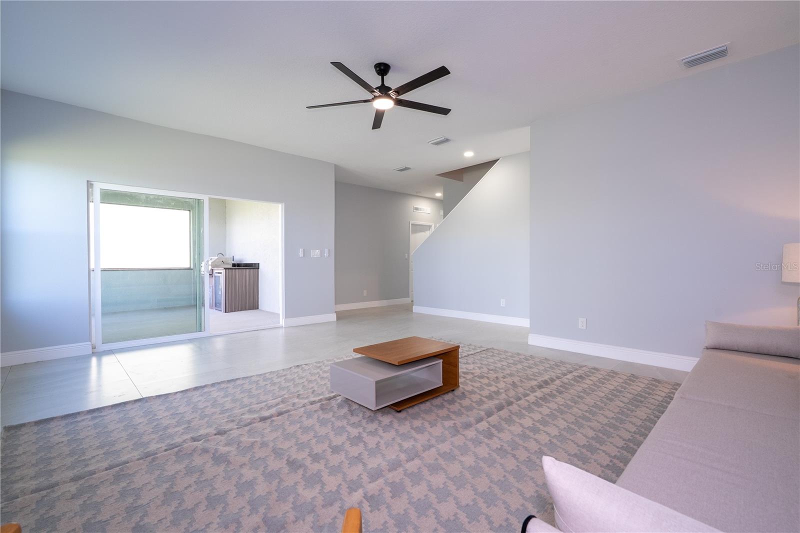 CALABAY PARC AT TOWER LAKE - Residential