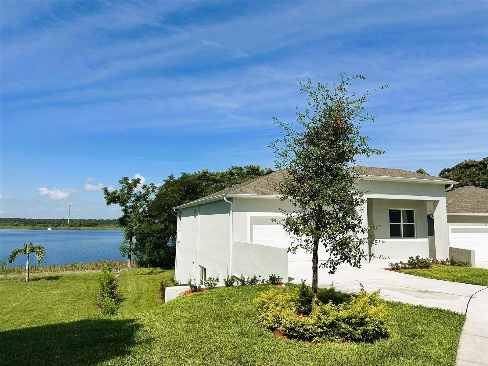 CALABAY PARC AT TOWER LAKE - Residential