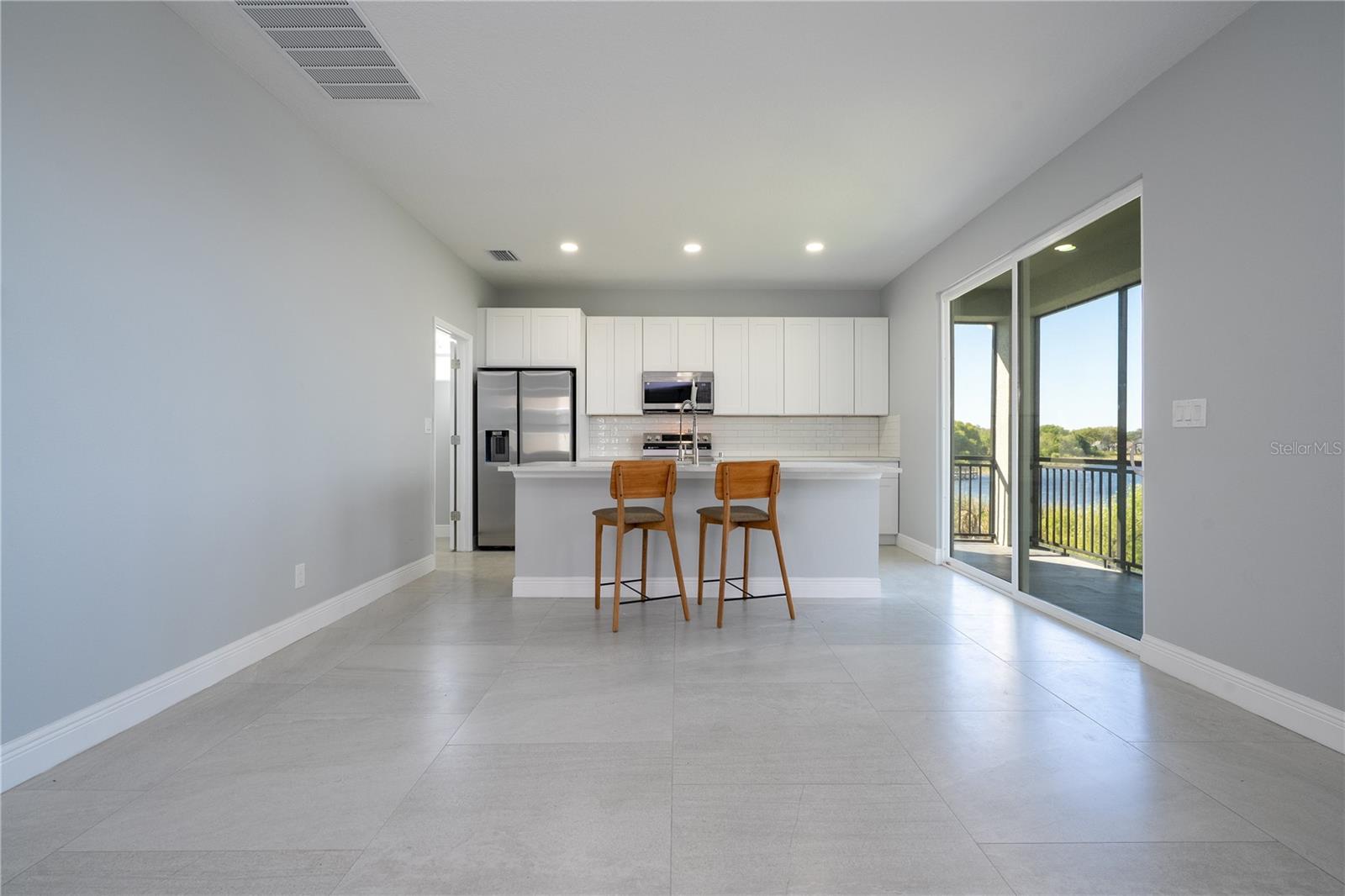 CALABAY PARC AT TOWER LAKE - Residential