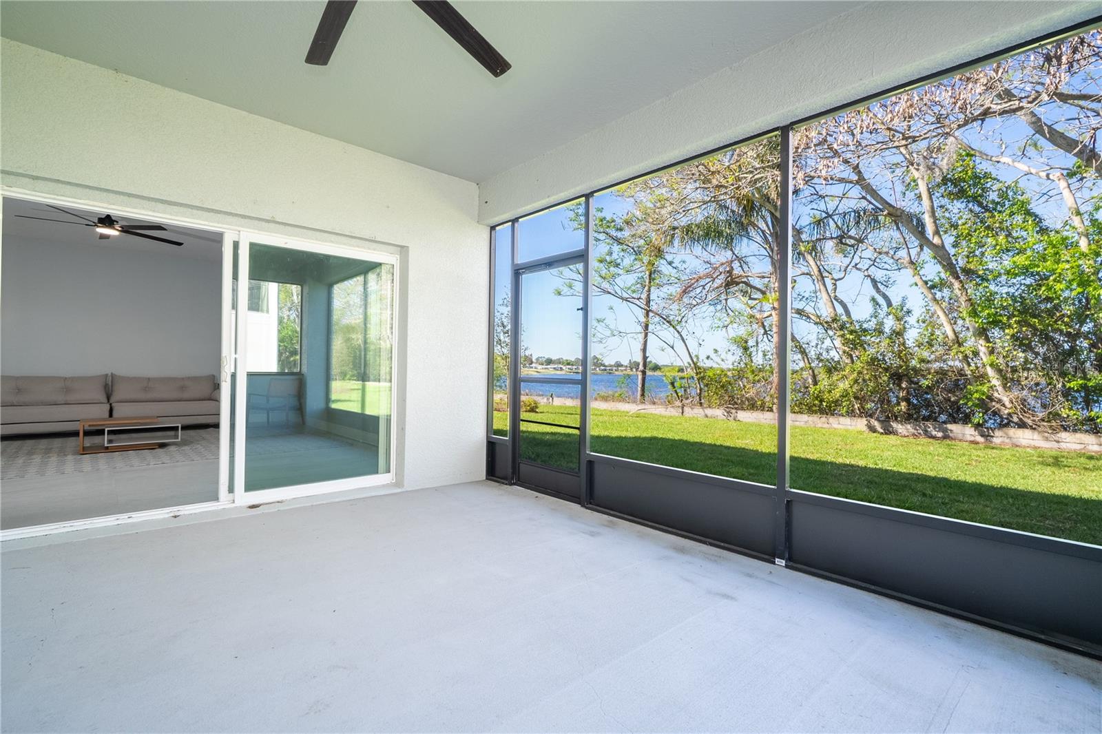 CALABAY PARC AT TOWER LAKE - Residential