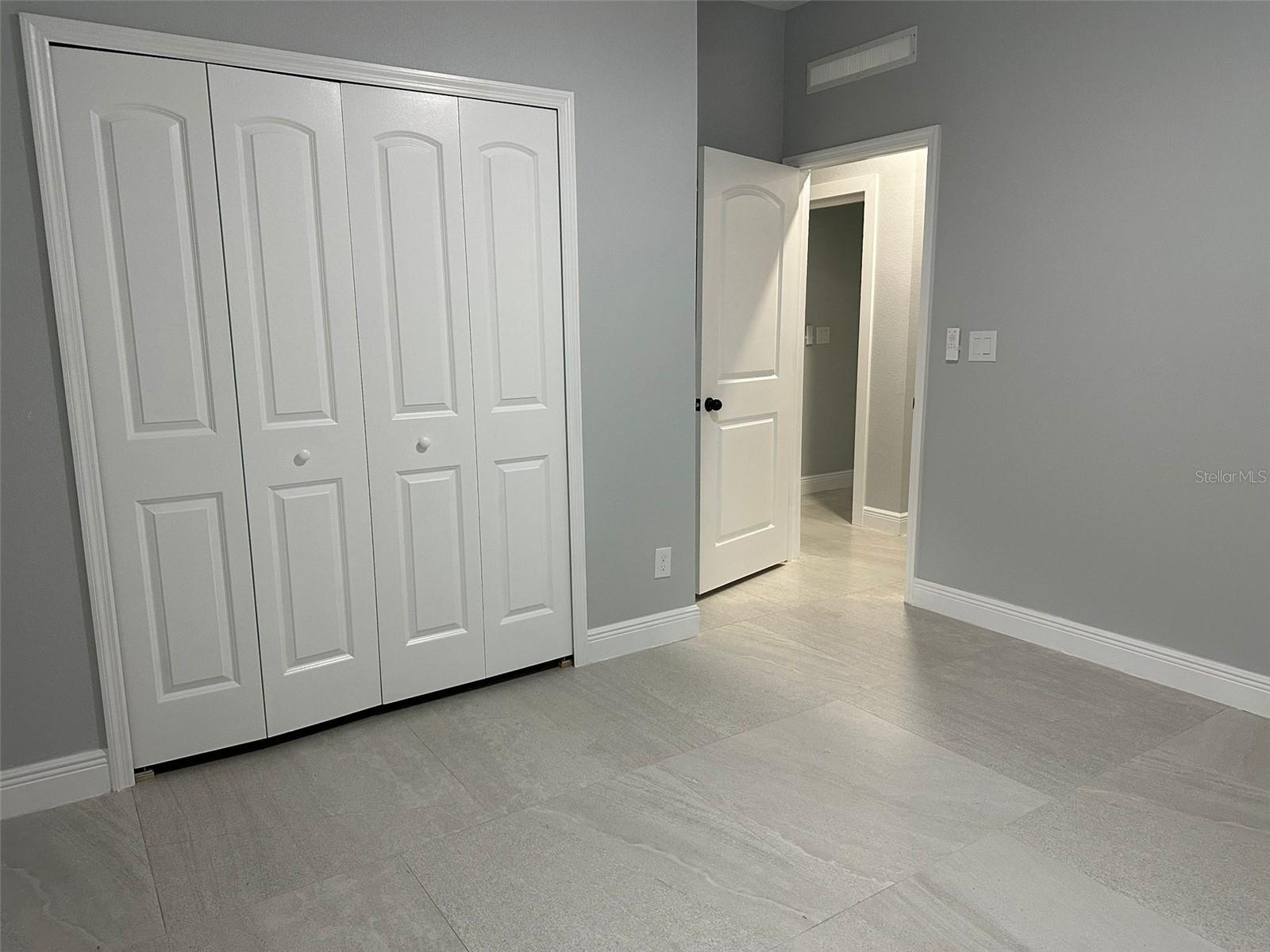 CALABAY PARC AT TOWER LAKE - Residential