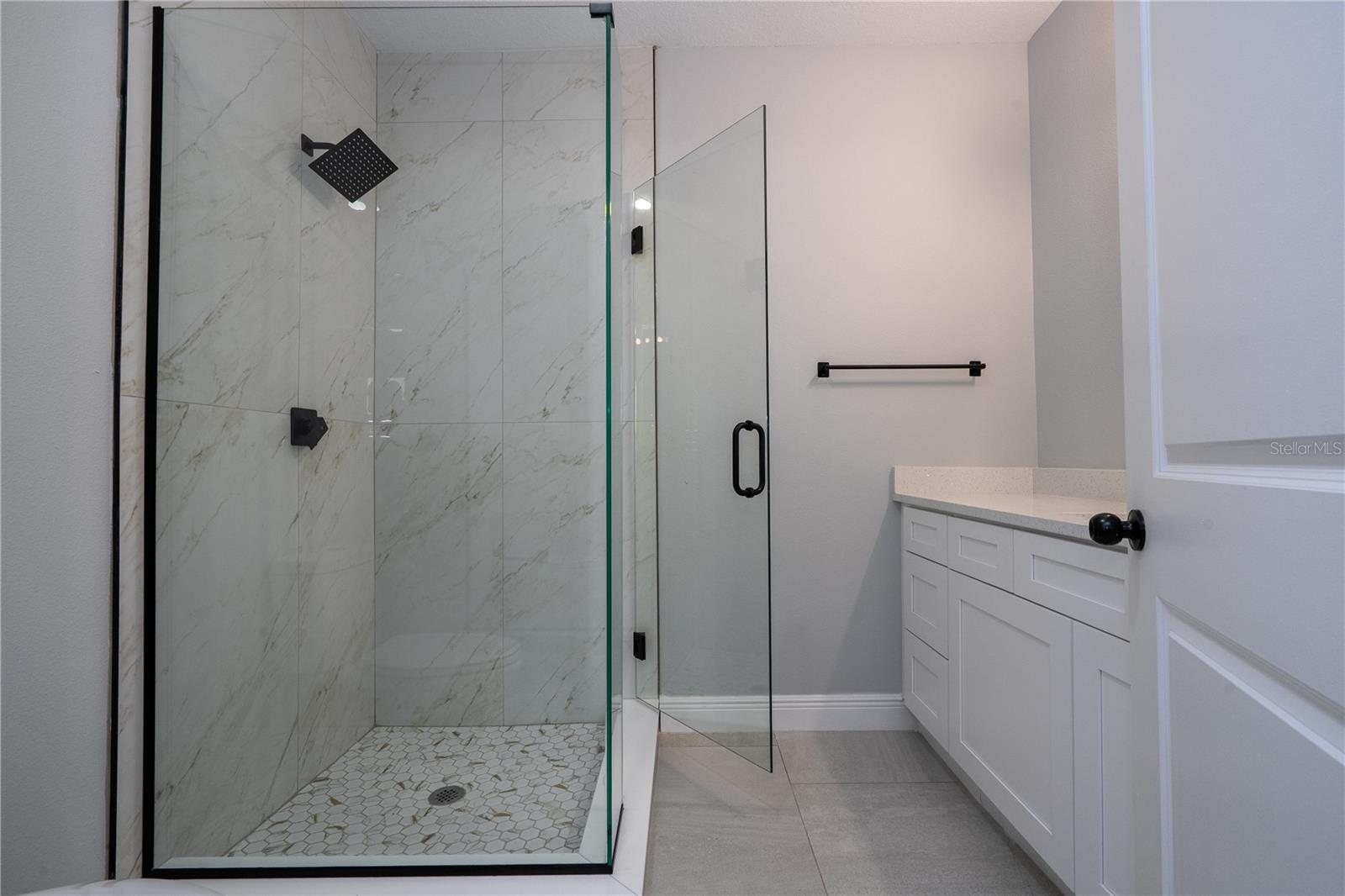 CALABAY PARC AT TOWER LAKE - Residential