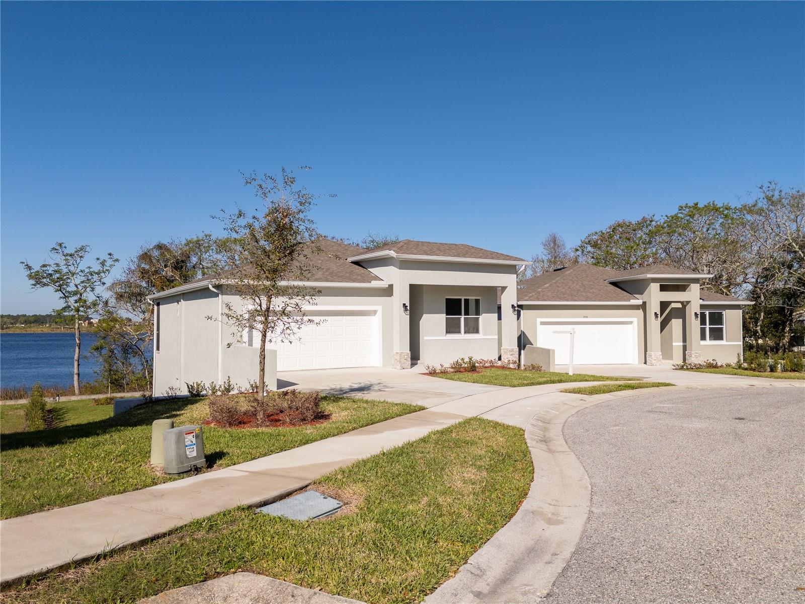 CALABAY PARC AT TOWER LAKE - Residential