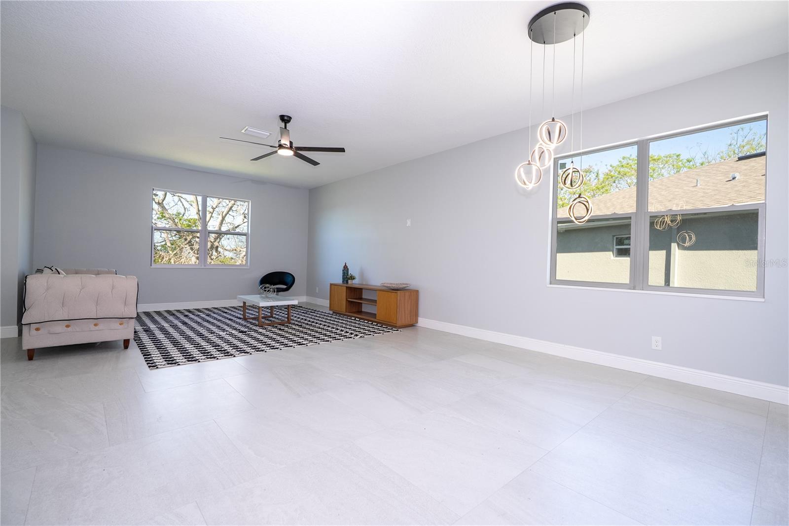 CALABAY PARC AT TOWER LAKE - Residential