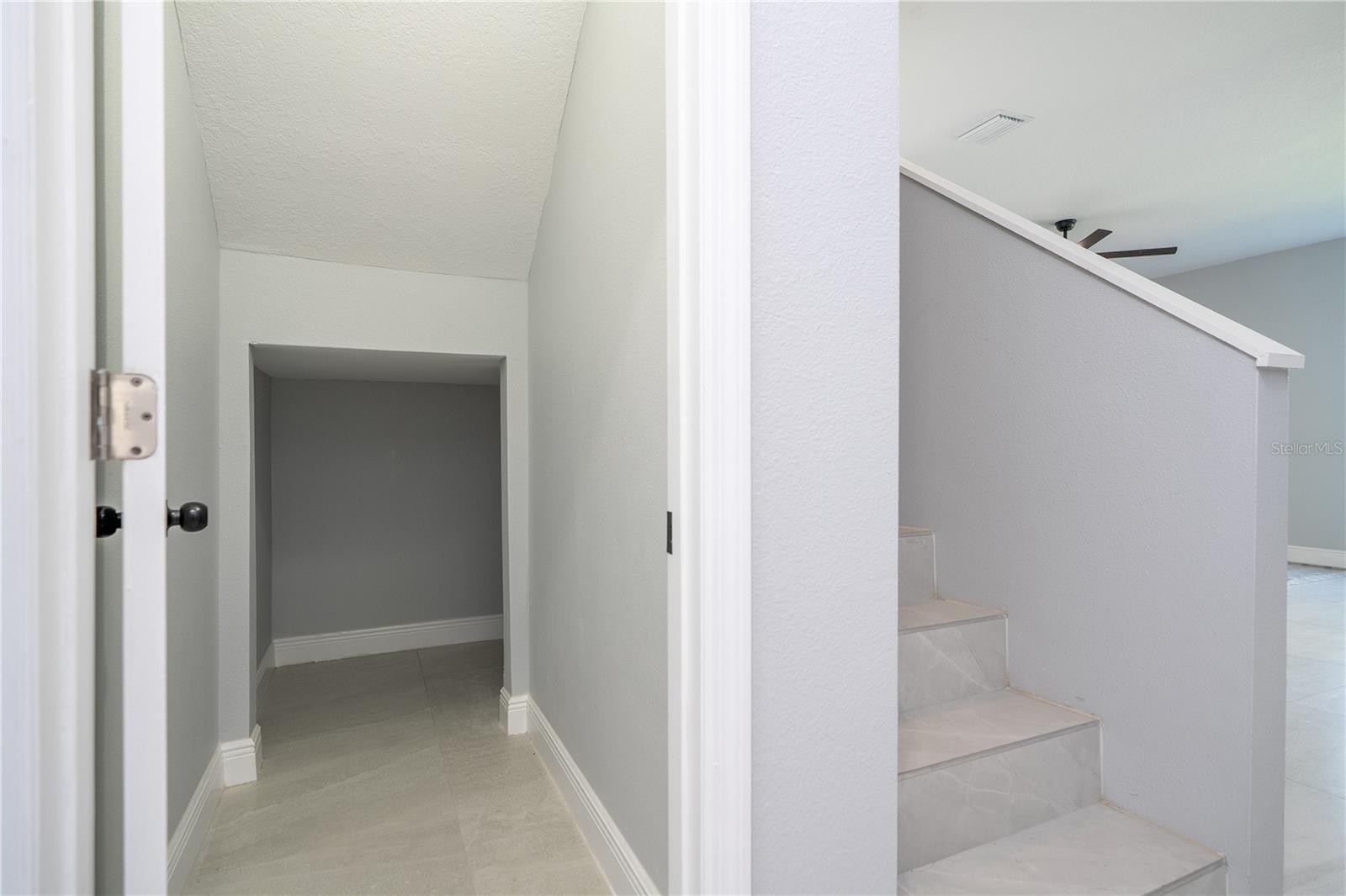 CALABAY PARC AT TOWER LAKE - Residential