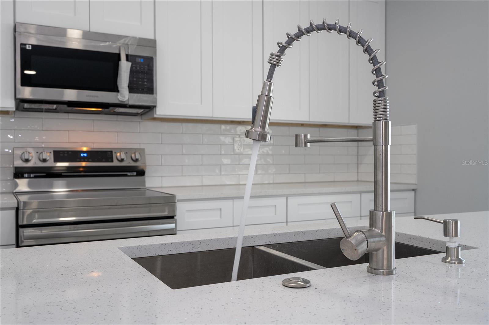 CALABAY PARC AT TOWER LAKE - Residential