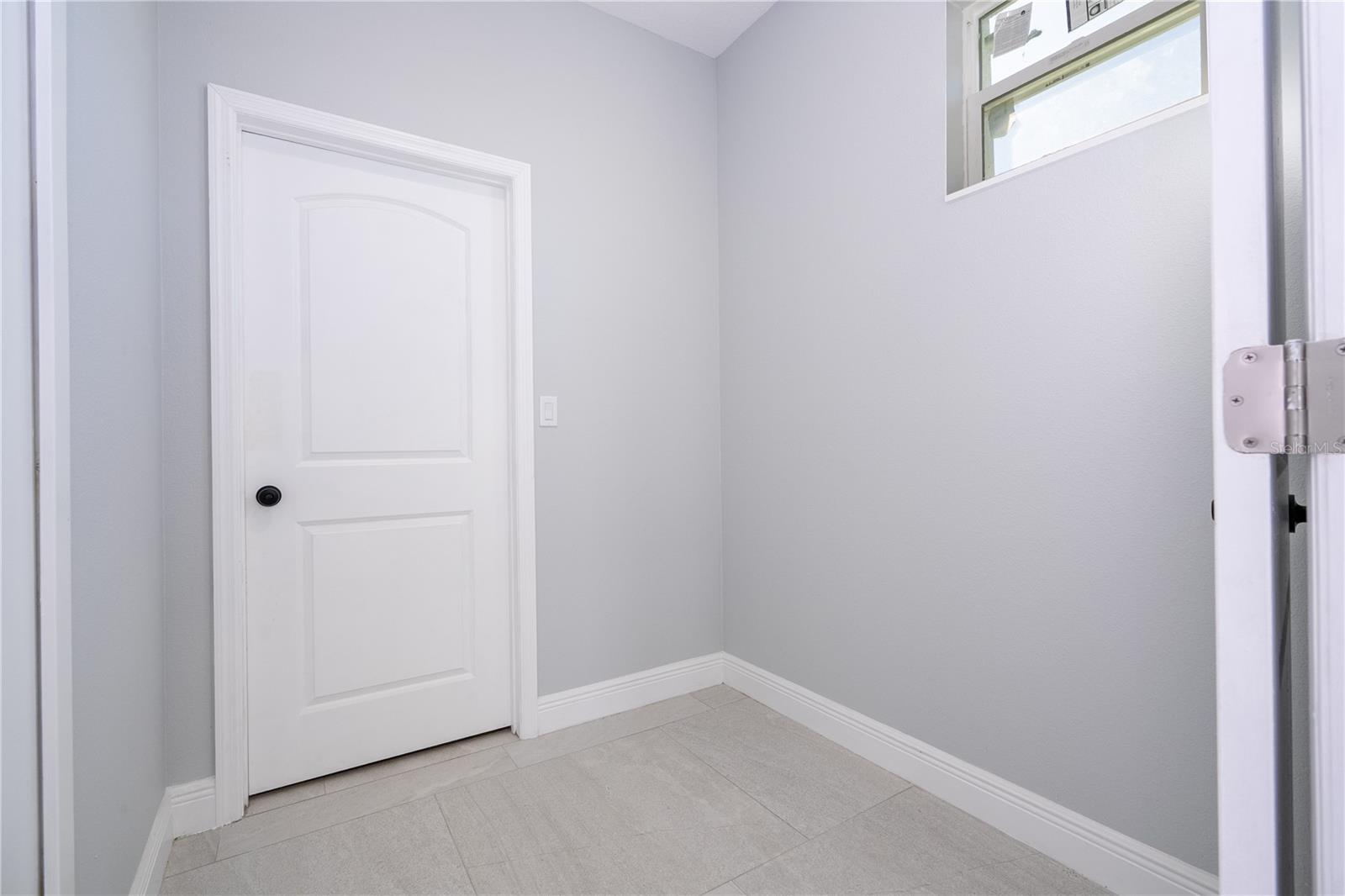 CALABAY PARC AT TOWER LAKE - Residential