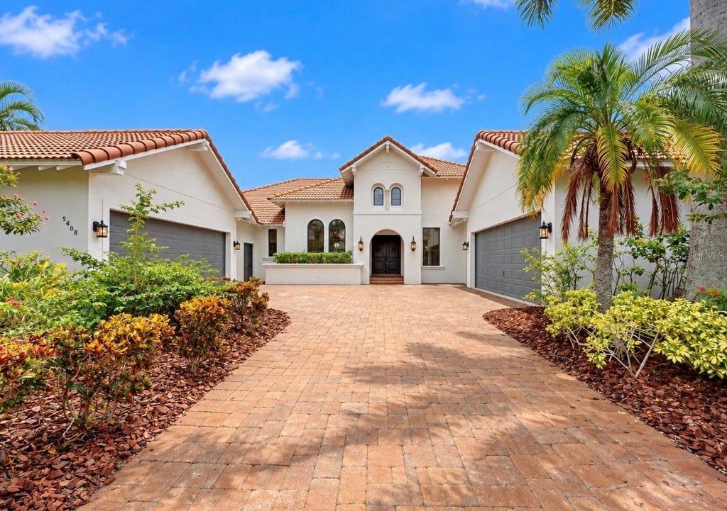 Photo of 5408 Tybee Island Drive, Apollo Beach, FL 33572 (MLS # TB8557425)