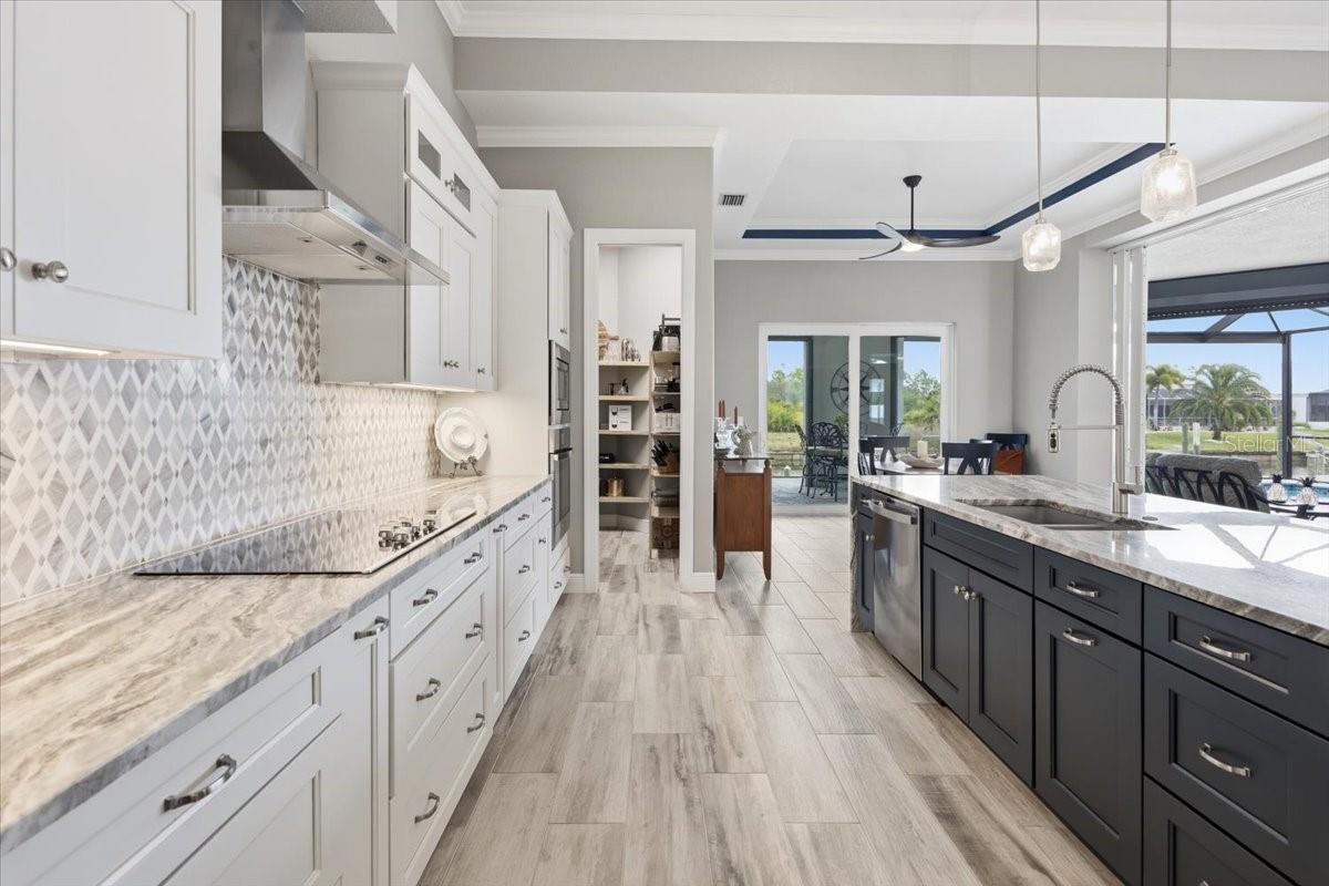 SOUTH GULF COVE - Residential