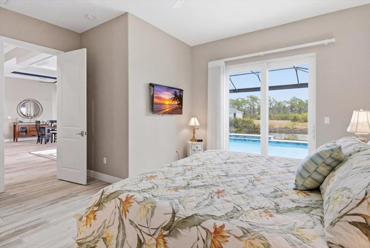 SOUTH GULF COVE - Residential