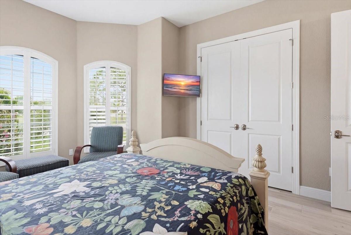 SOUTH GULF COVE - Residential