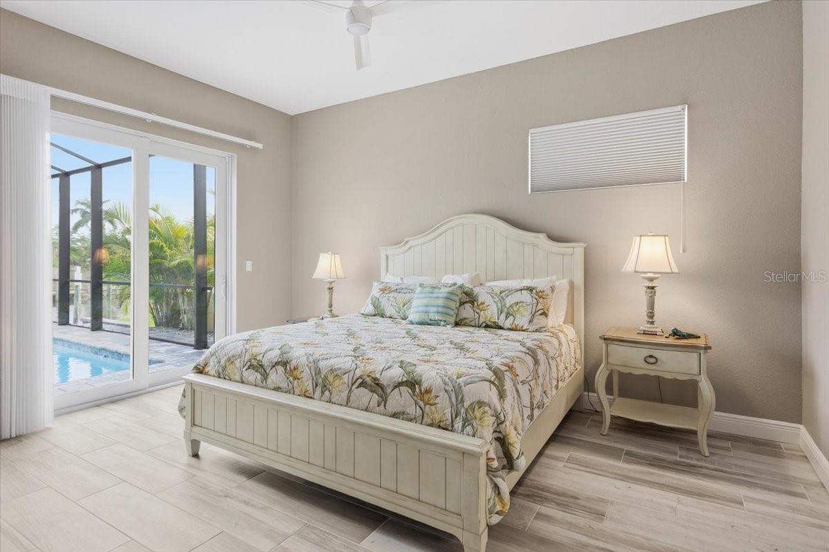 SOUTH GULF COVE - Residential