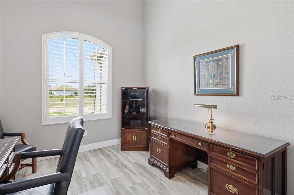 SOUTH GULF COVE - Residential