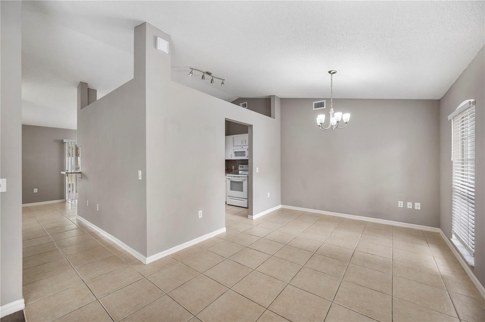 TOMAR HEIGHTS SUB - Residential