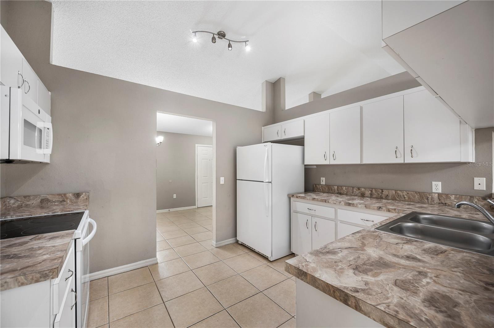 TOMAR HEIGHTS SUB - Residential