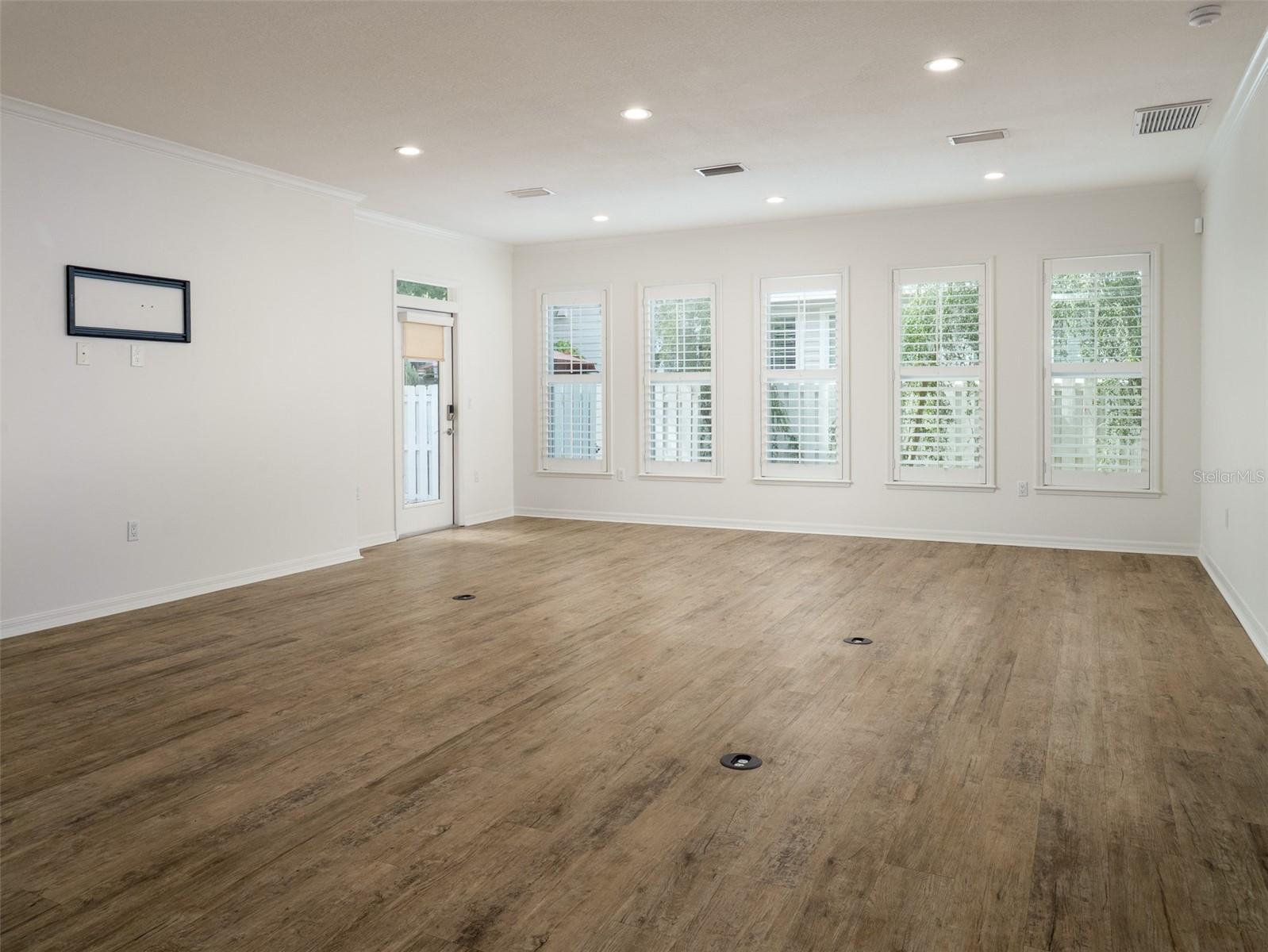 TOWN OF TIOGA PH 8 - Residential Lease