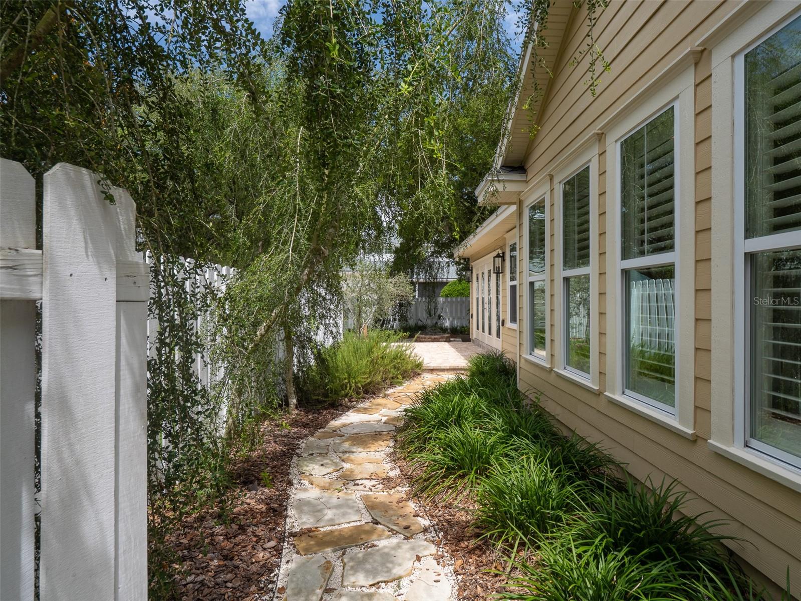 TOWN OF TIOGA PH 8 - Residential Lease