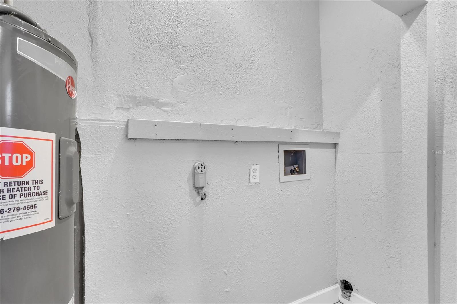 THOMAS ADD TO MIDWAY - Residential