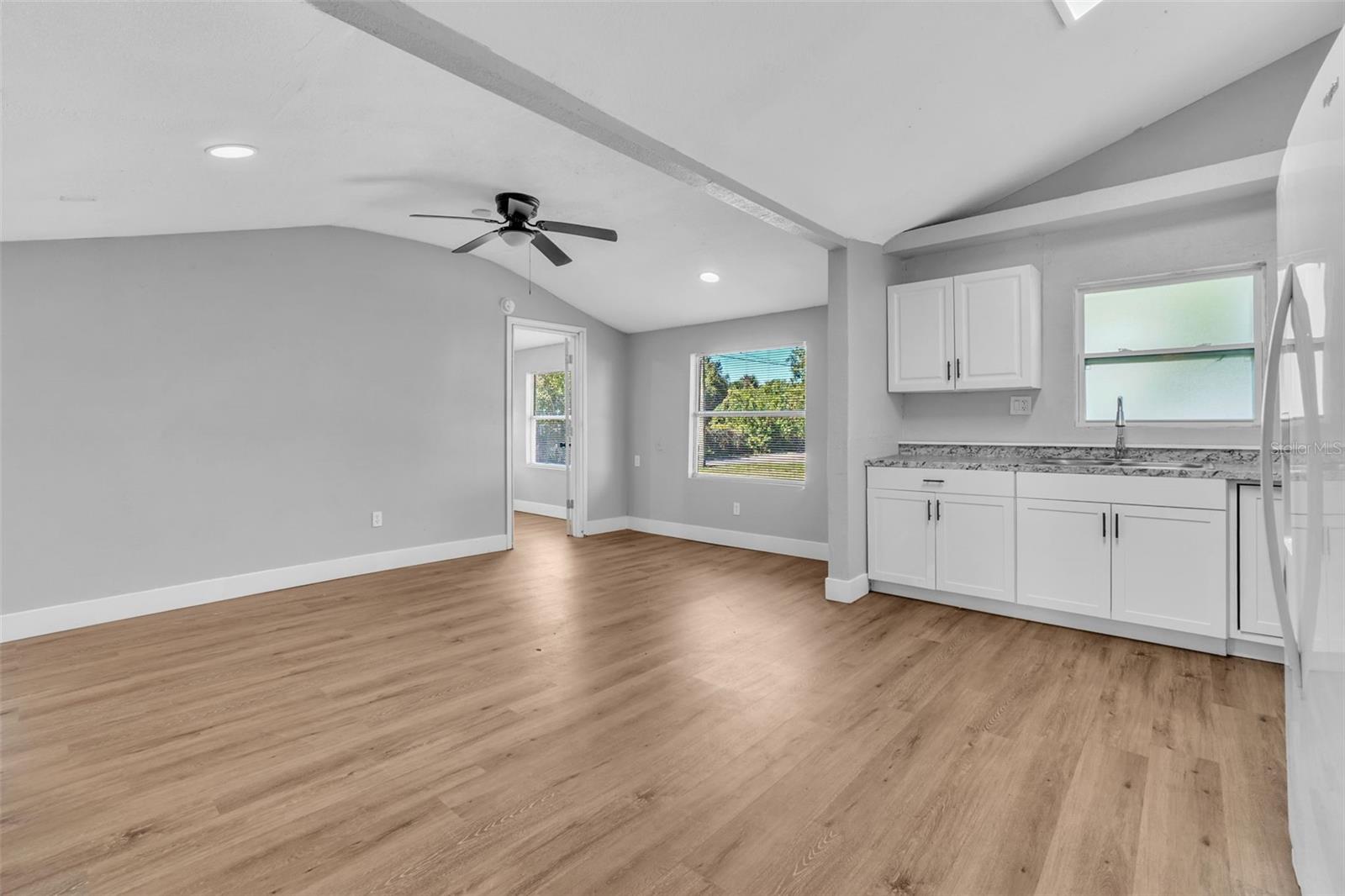 THOMAS ADD TO MIDWAY - Residential