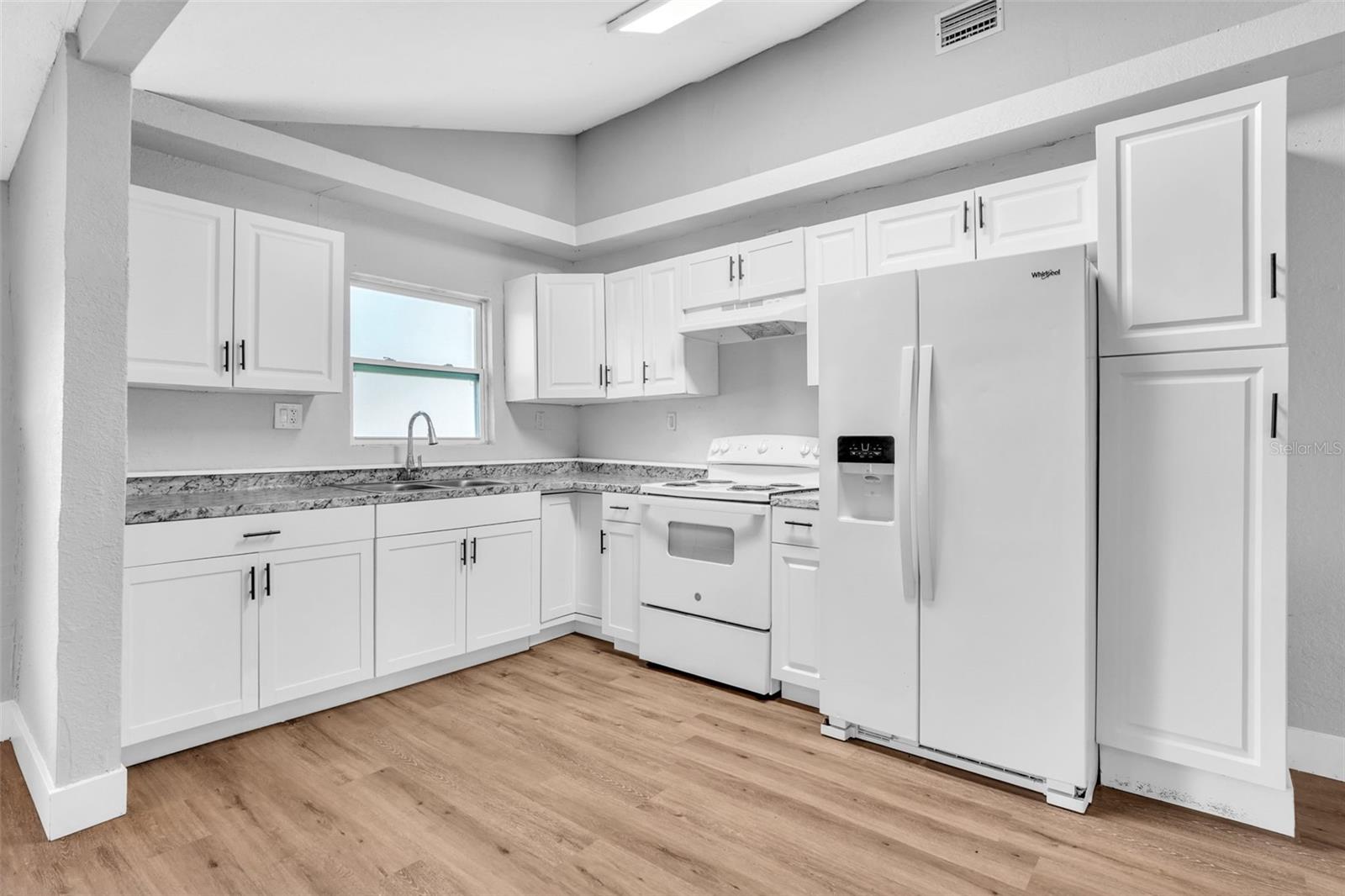 THOMAS ADD TO MIDWAY - Residential