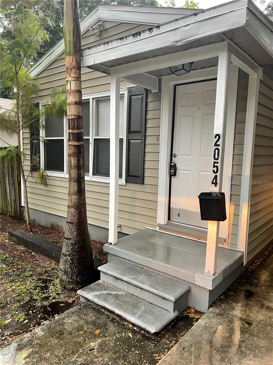 Completely remodeled 2 Bedroom 1 Bathroom home with separate family room and large kitchen with room for a breakfast table. The kitchen opens to a nice wood deck and large fenced backyard. House has concrete driveway parking for two vehicles. The home is located in a central location close to downtown St Petersburg.
Move in special - 1/2 off 1st months rent with approved application and deposit, move in date 10/1 or before