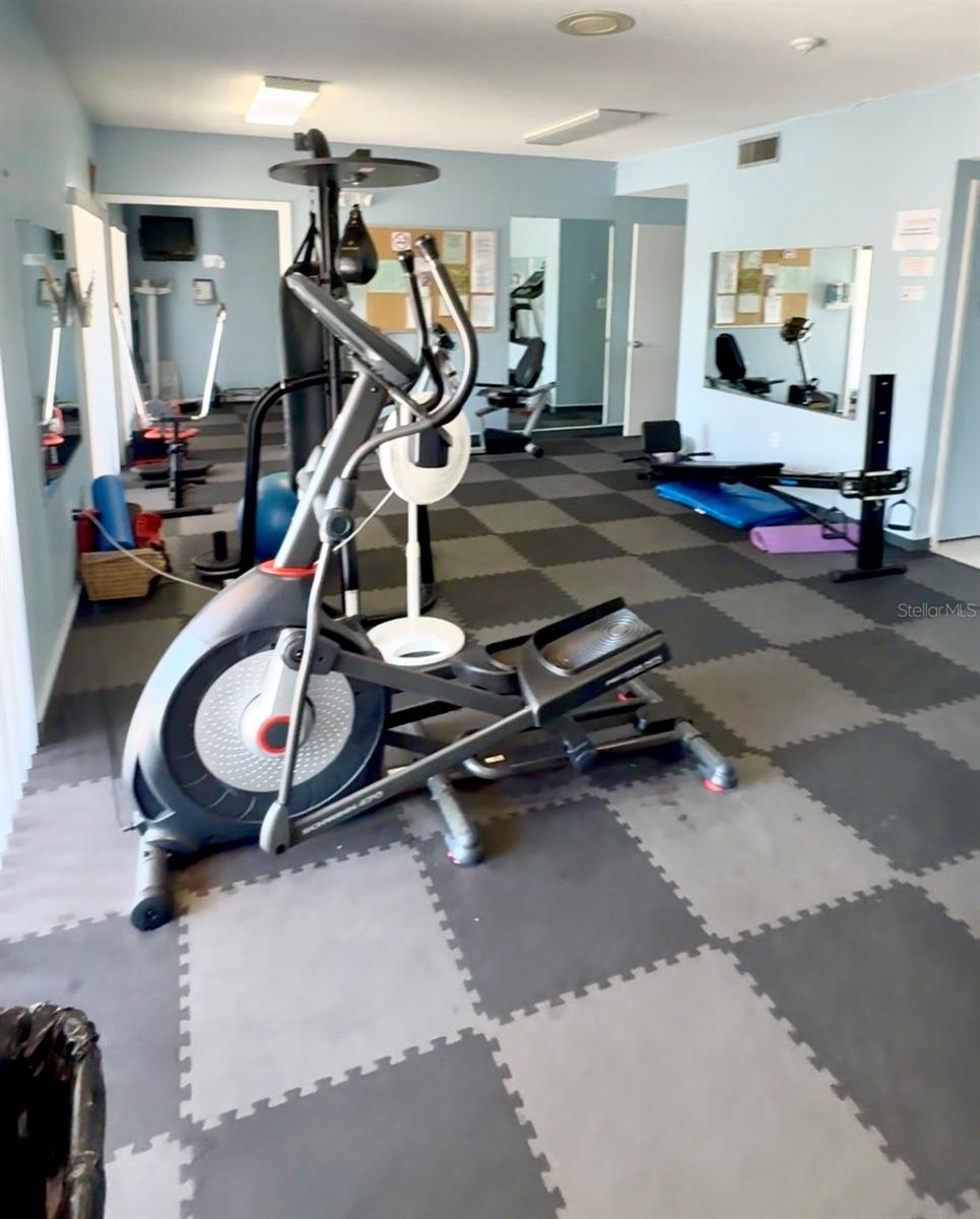 PENTHOUSE GREENS - Residential