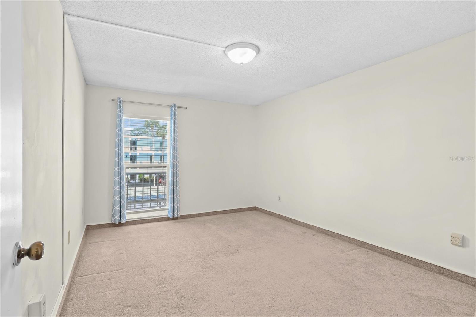 PENTHOUSE GREENS - Residential