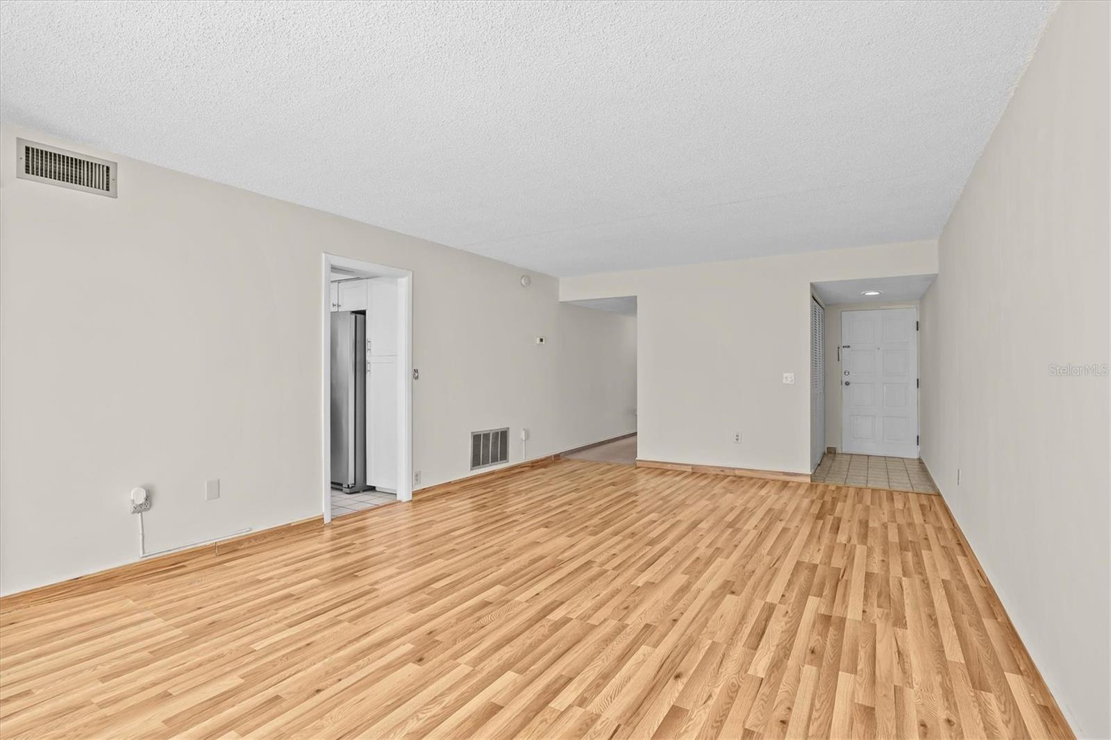 PENTHOUSE GREENS - Residential