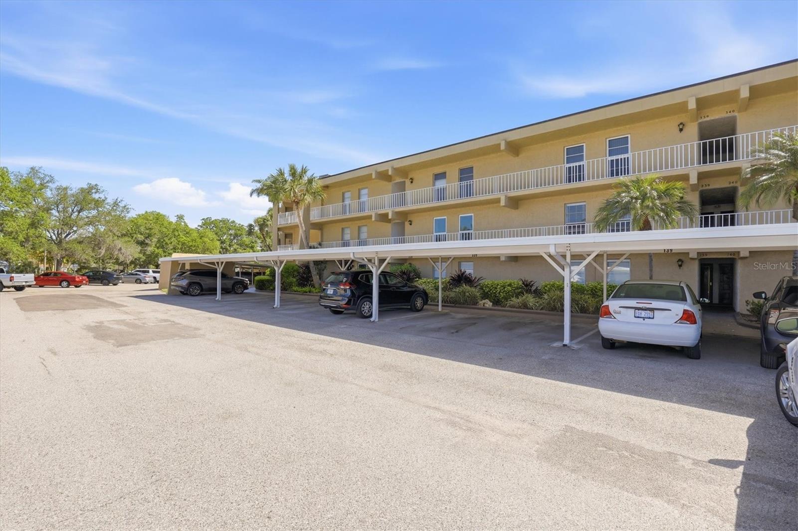 PENTHOUSE GREENS - Residential