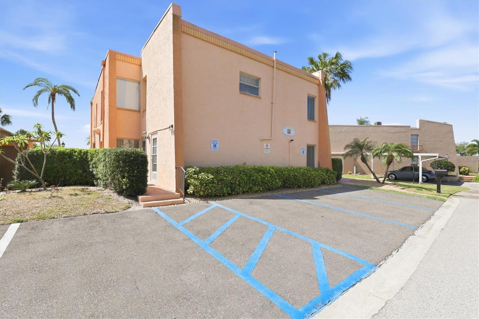 PENTHOUSE GREENS - Residential