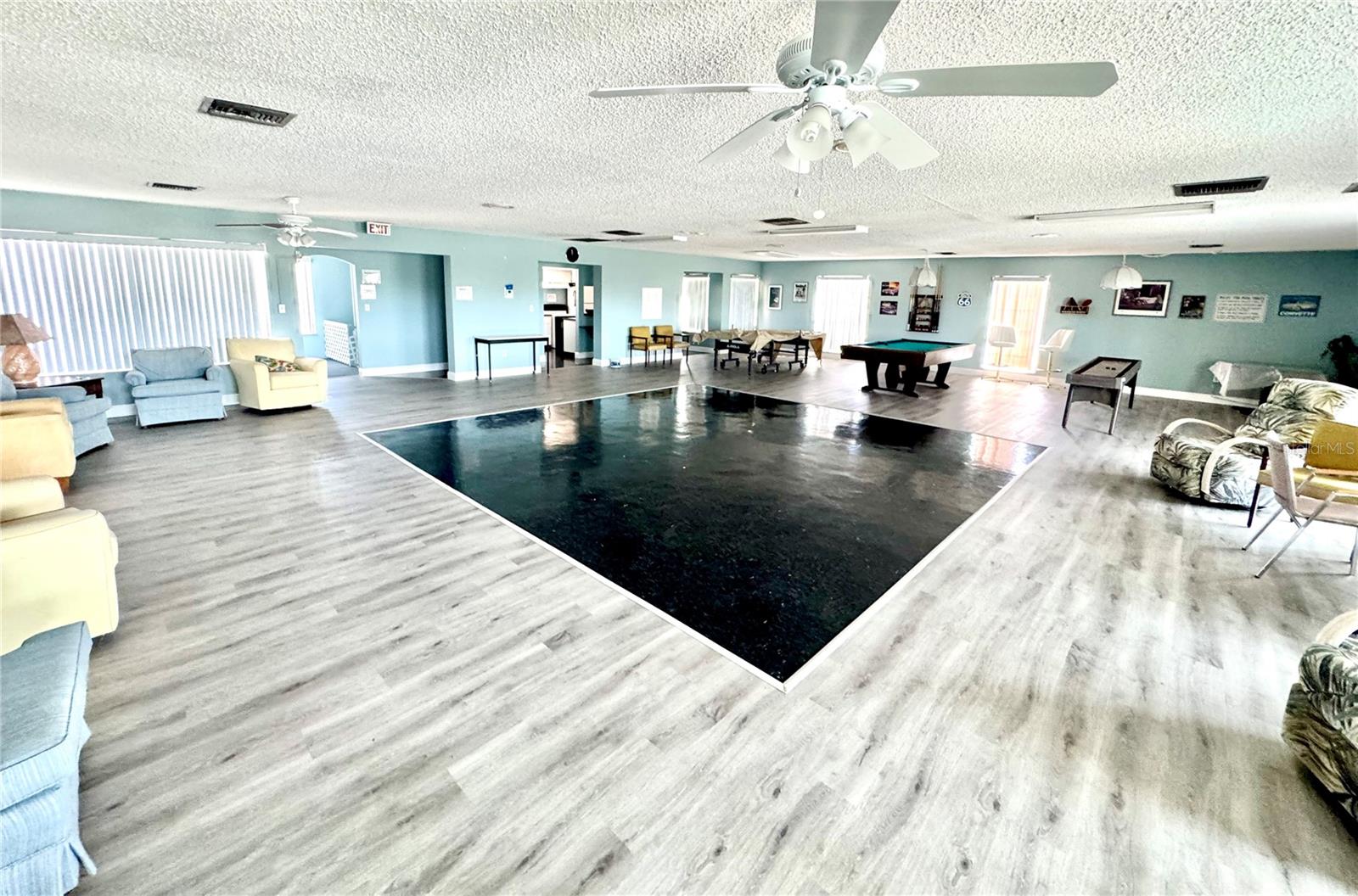 PENTHOUSE GREENS - Residential