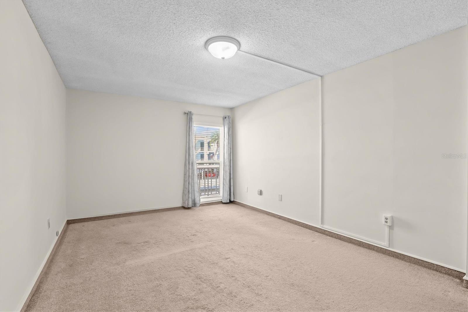 PENTHOUSE GREENS - Residential