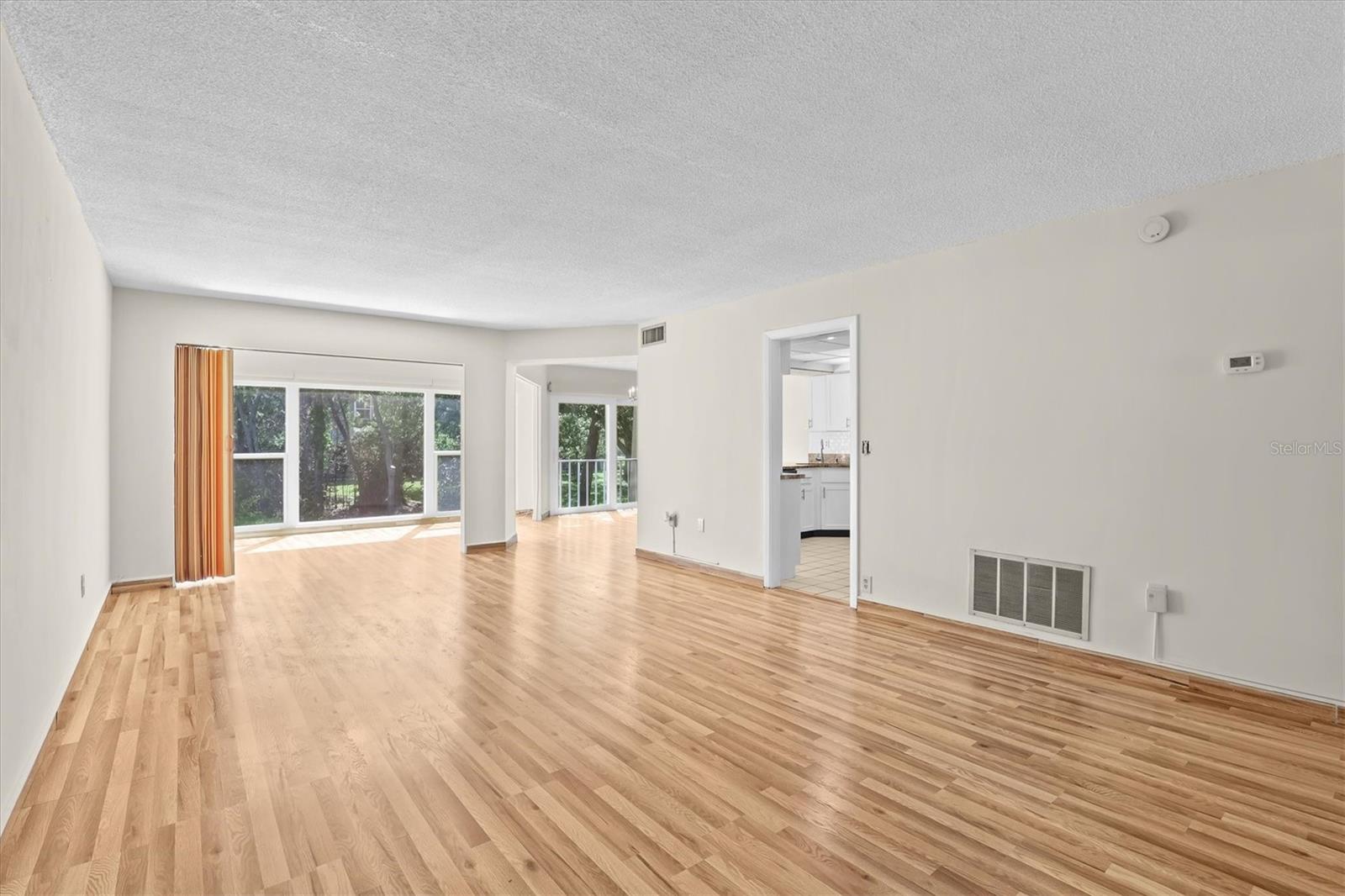 PENTHOUSE GREENS - Residential