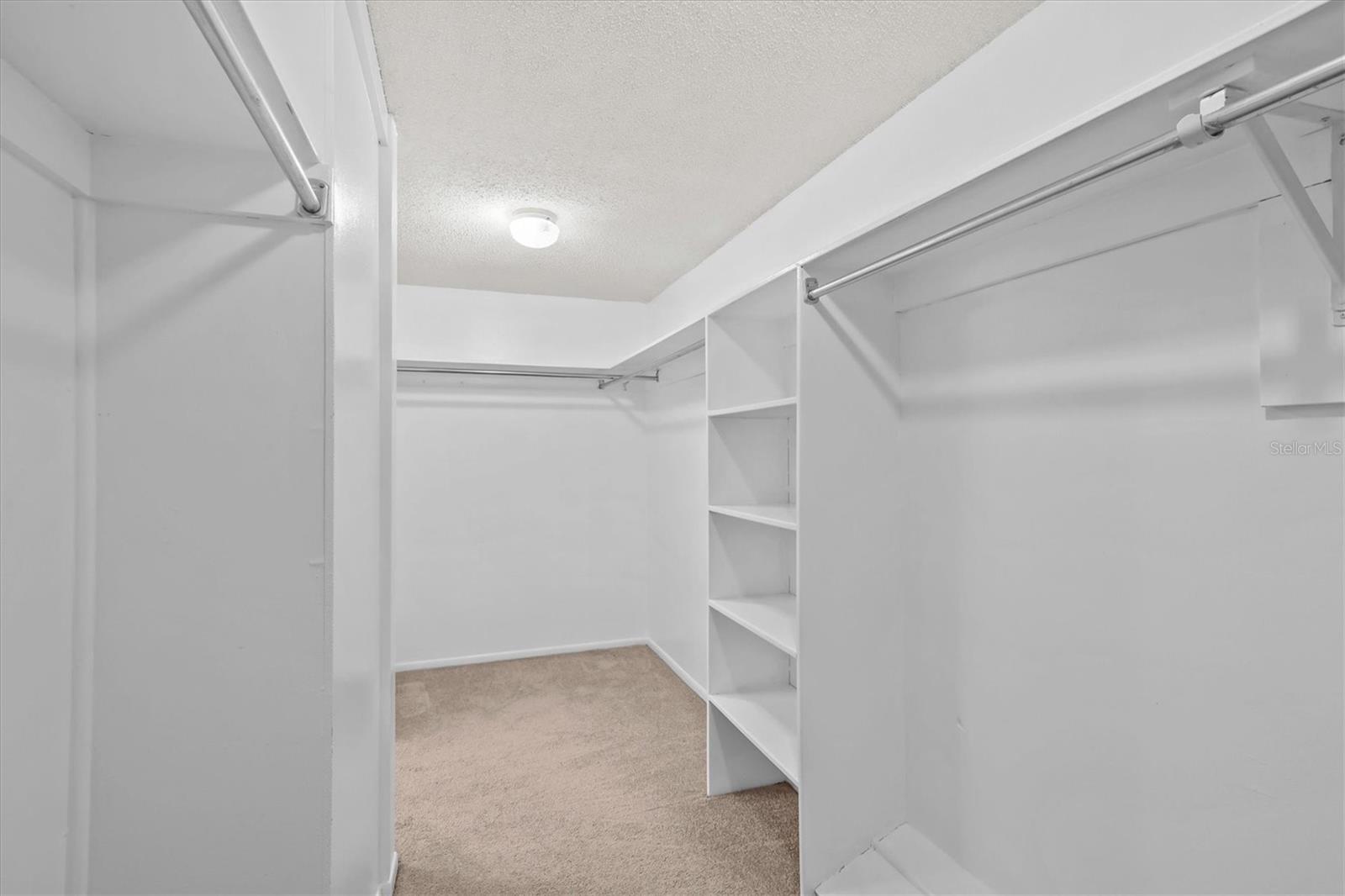 PENTHOUSE GREENS - Residential