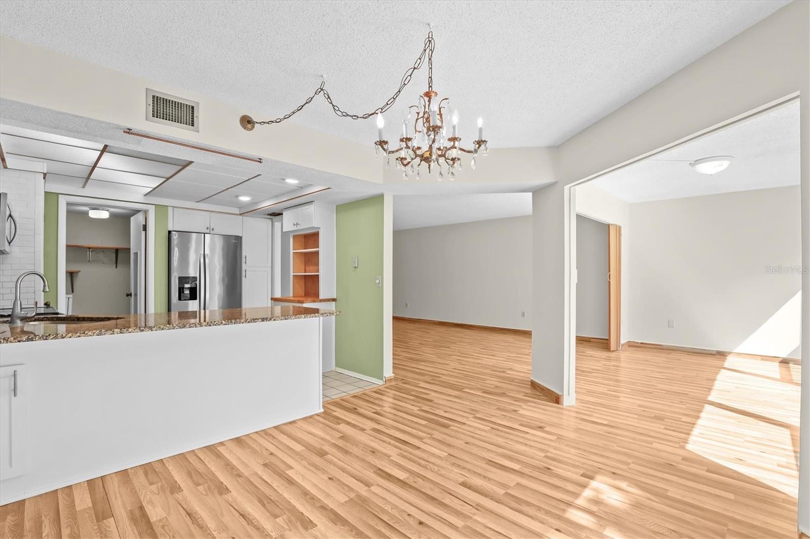 PENTHOUSE GREENS - Residential