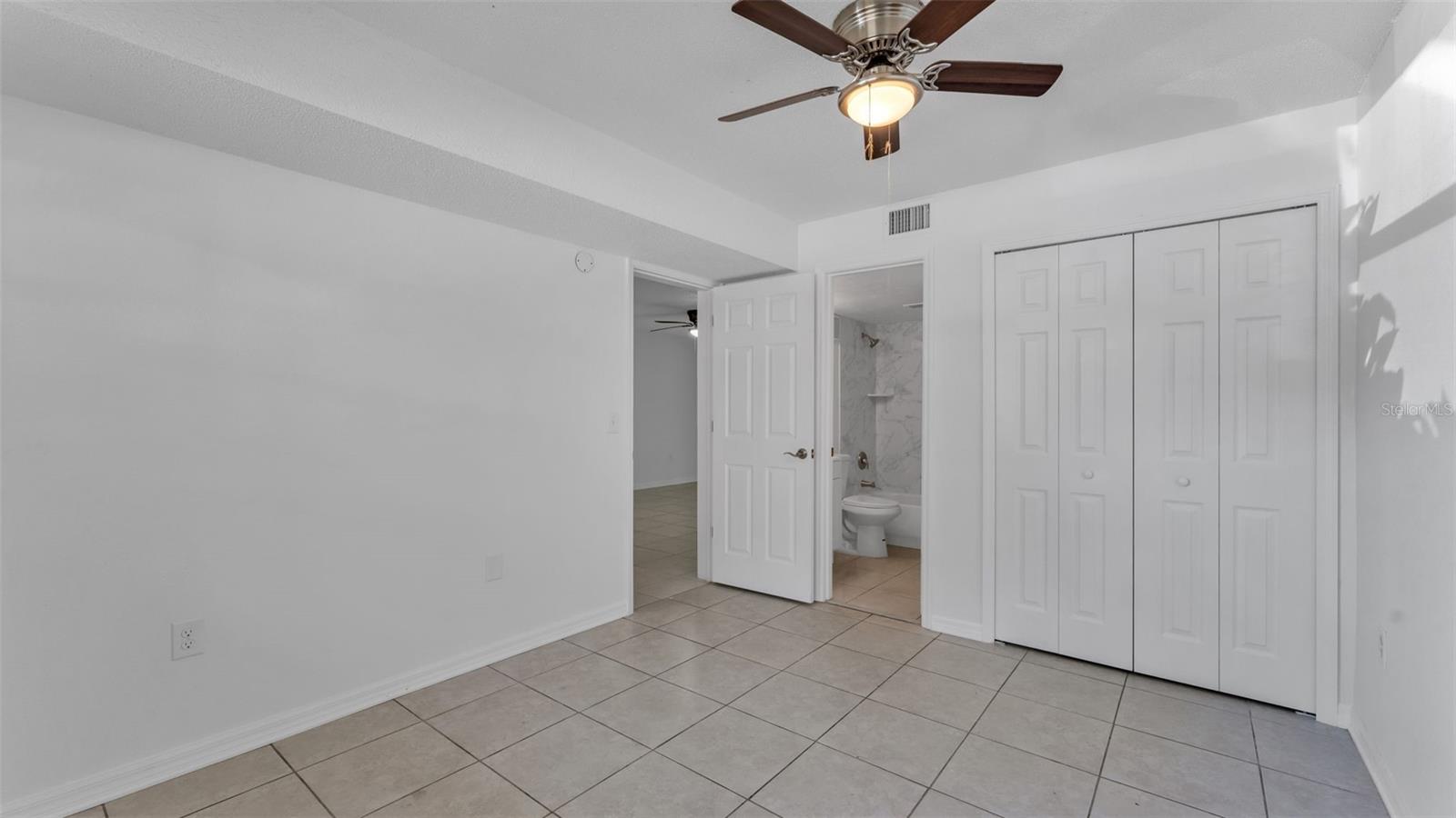 SANDY COVE LAKELAND & SANDY COVE LAKELAND ADD 01 - Residential