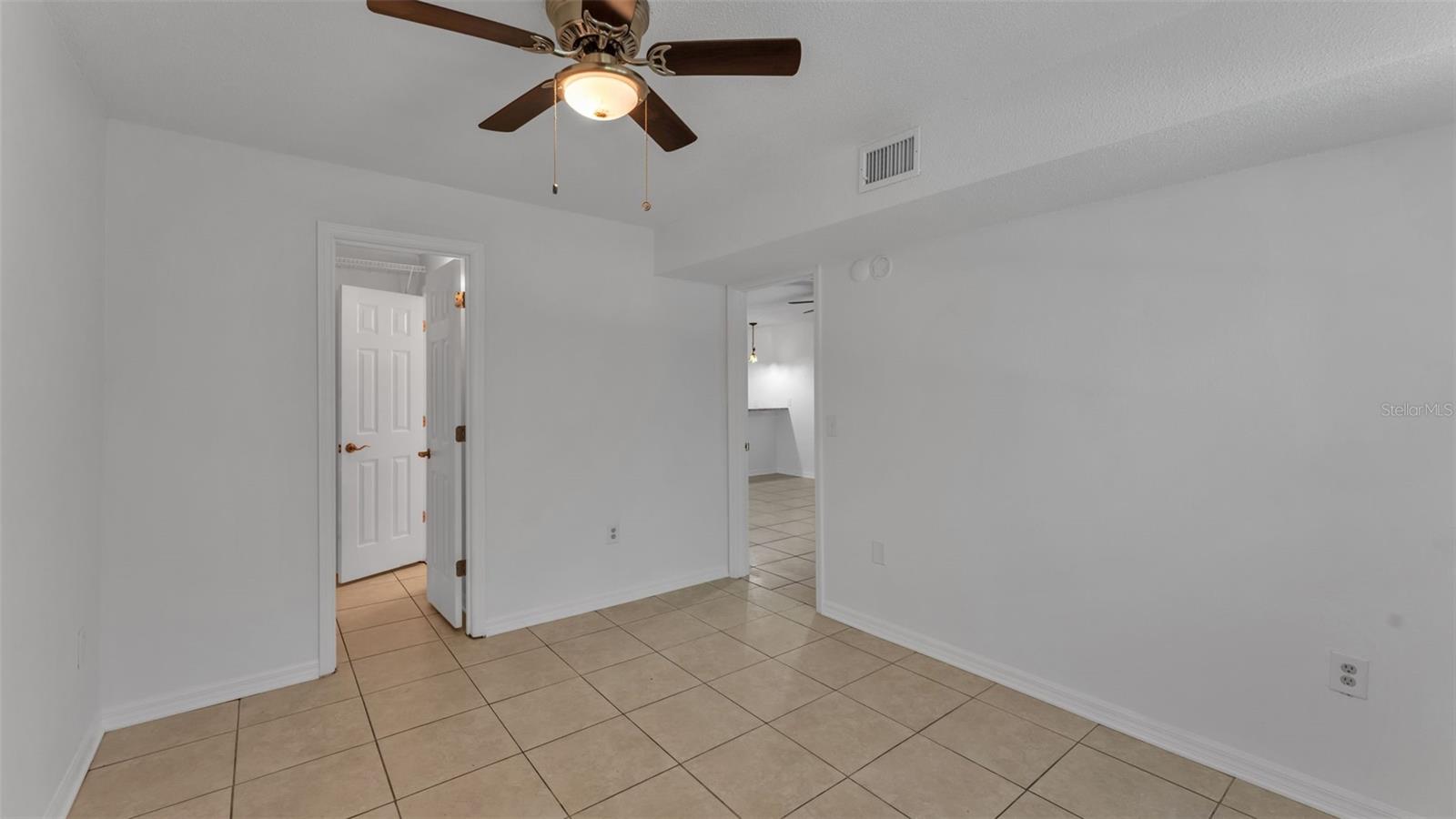 SANDY COVE LAKELAND & SANDY COVE LAKELAND ADD 01 - Residential